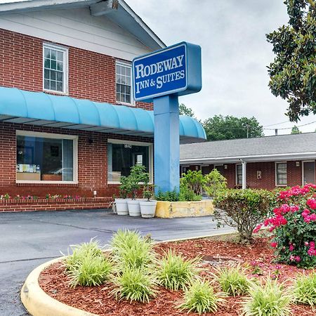 Rodeway Inn & Suites Williamsburg Bagian luar foto